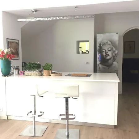 Villa Alice Lesa